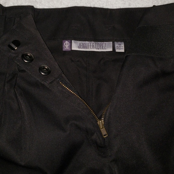 Shorts - Picture 3 of 3